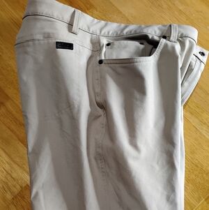 Greg Norman Collection Men's Chinos in Light Buff